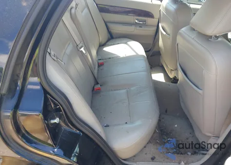 2008 Mercury Grand Marquis Gs z USA, uszkodzony, nr VIN 2MEFM74V18X618601